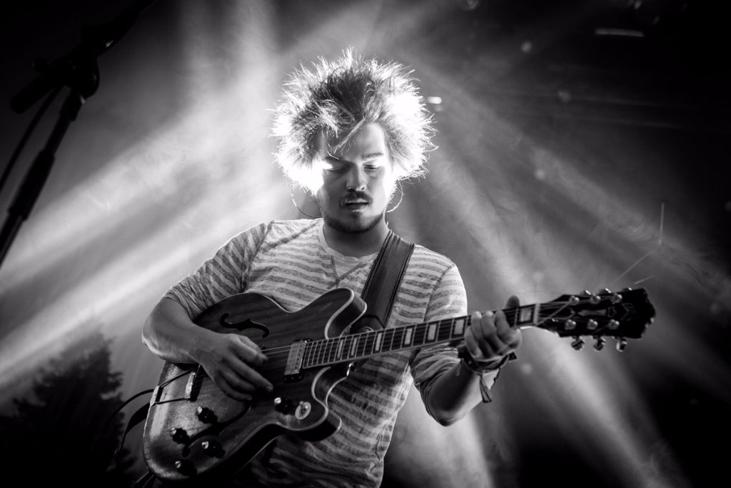 Milky chance live