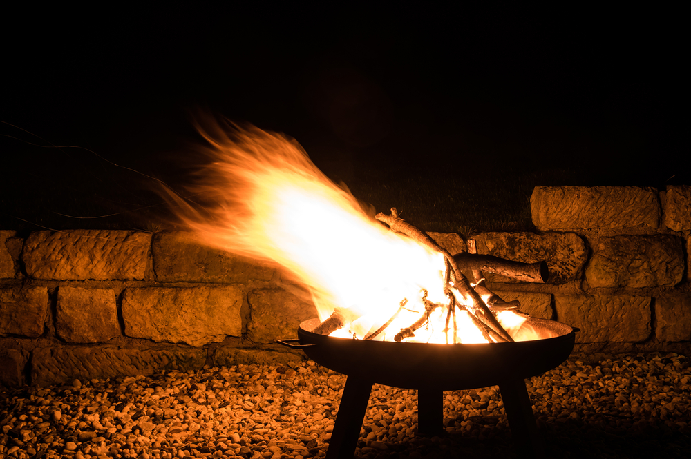 Feuerschalen mieten bei M. Dubach Barvermietung. Schaffen Sie eine angenehme Atmosphäre bei Ihrer Veranstaltung mit gemieteten Feuerschalen.