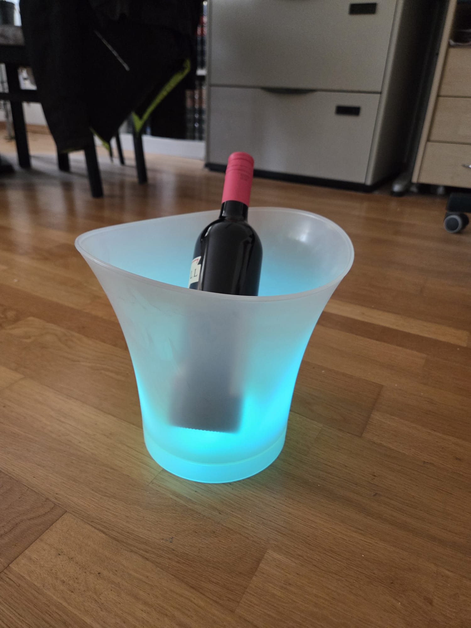 Flaschenkühler mieten: Die perfekte Lösung für Events jeder Größe