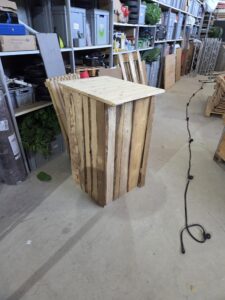 Stehtische Holz mieten