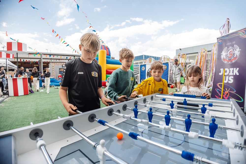 Tischfussball mieten: Kombi‑Pakete mit Bar & Mobiliar